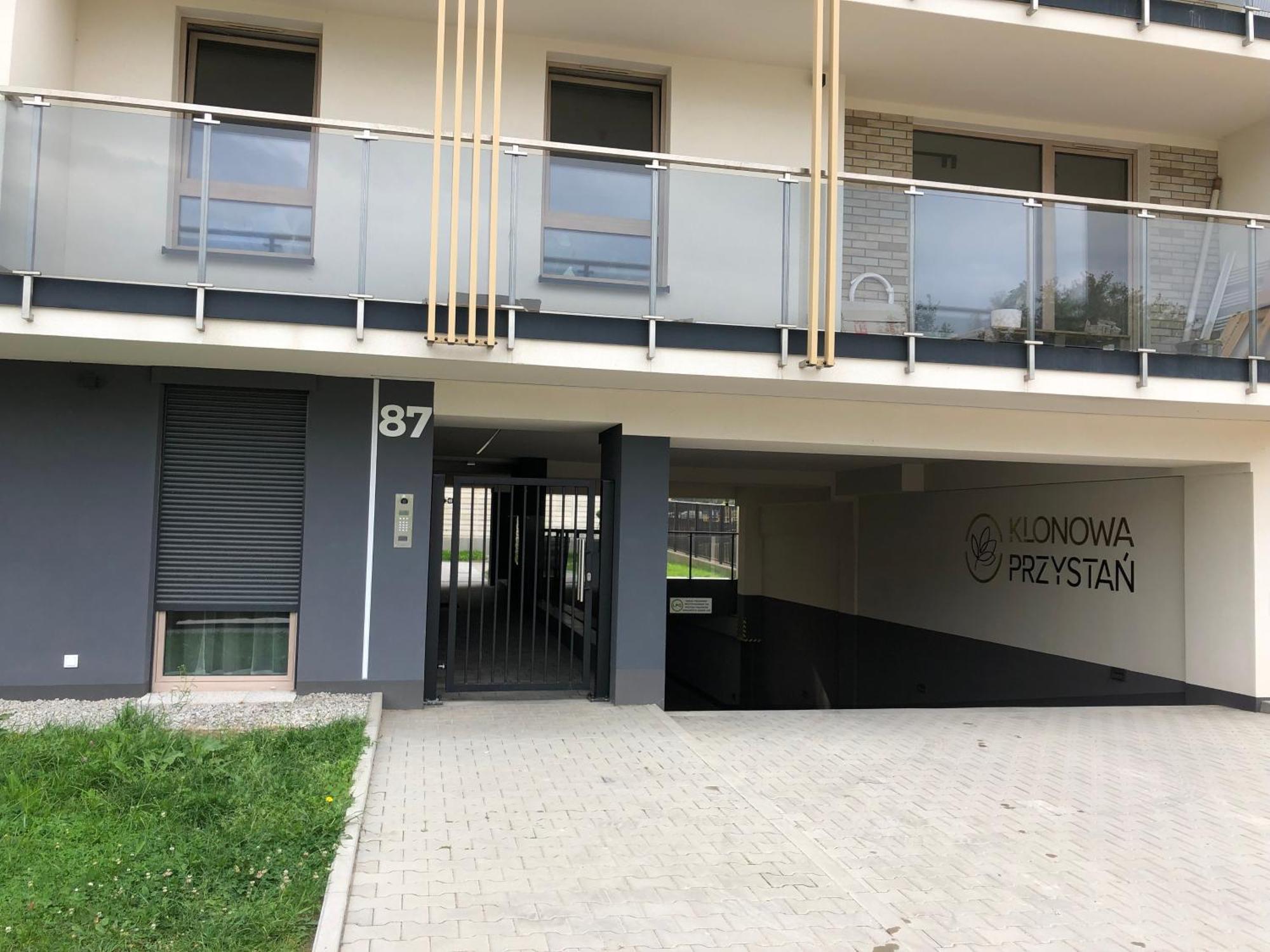 Komfortowe Apartamenty Kielce Klonowa ,Ogrodek, Garaz Podziemny, Samodzielne Wejscie Na Kod 24H 外观 照片
