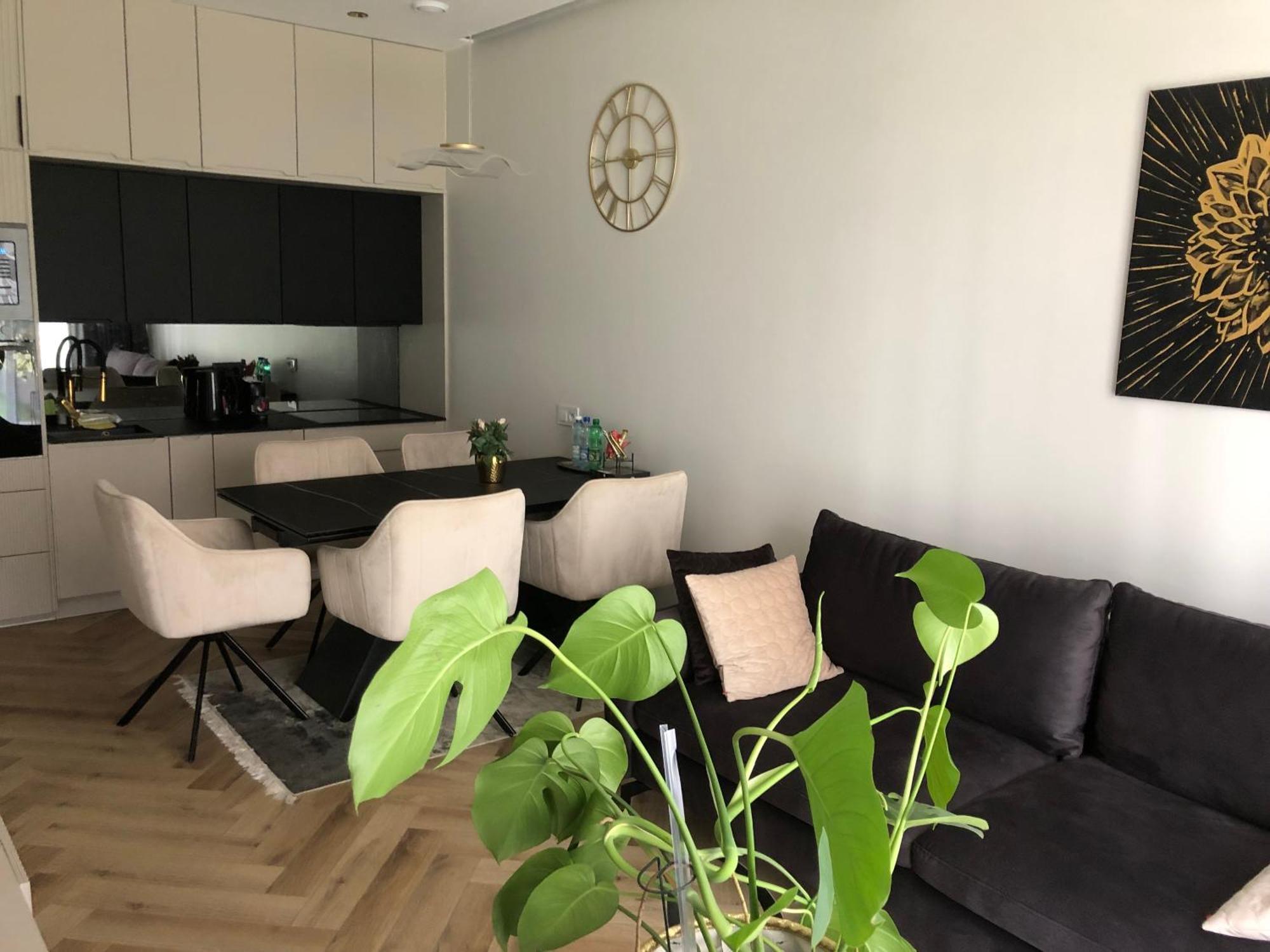 Komfortowe Apartamenty Kielce Klonowa ,Ogrodek, Garaz Podziemny, Samodzielne Wejscie Na Kod 24H 外观 照片